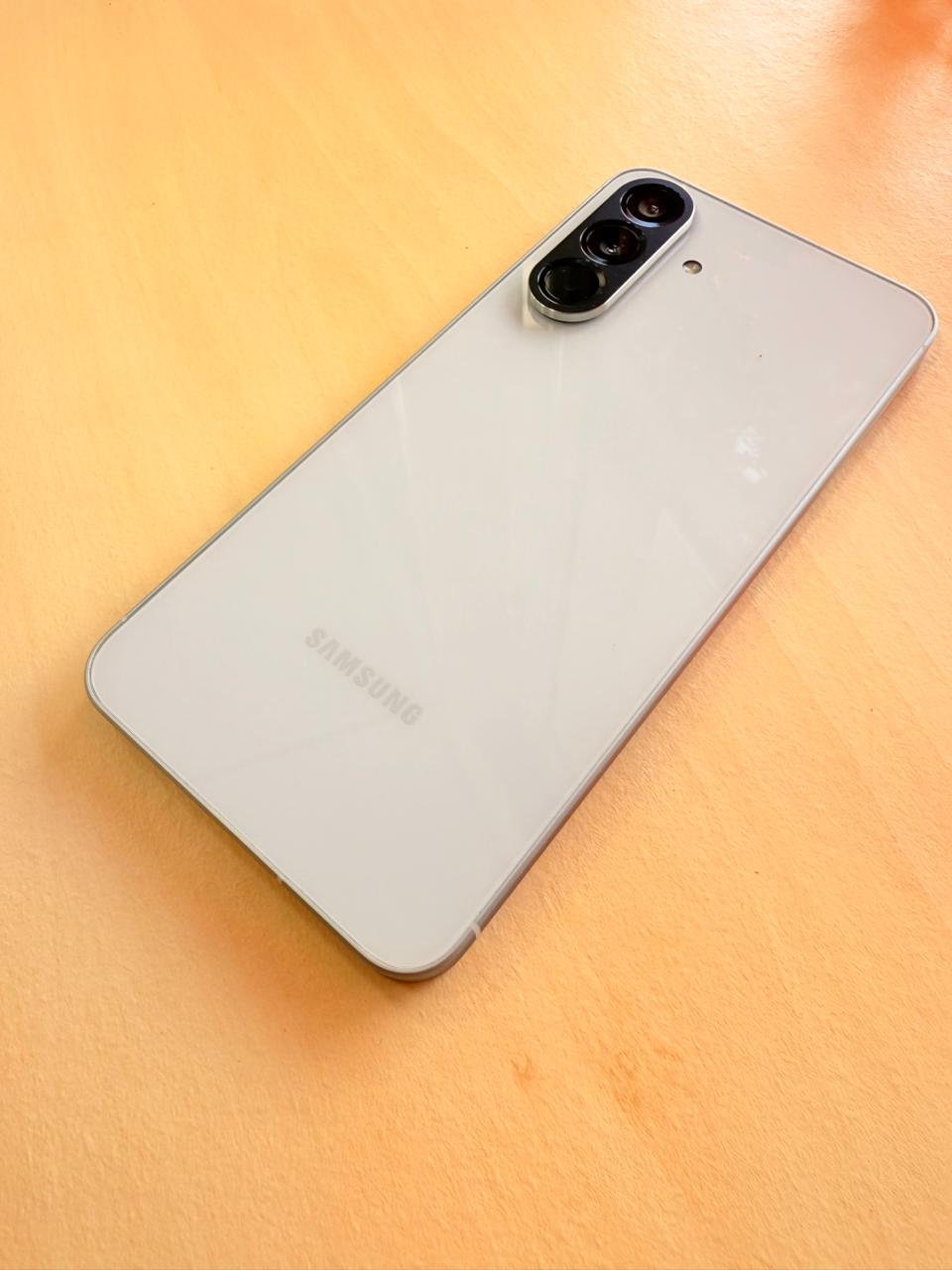 SAMSUNG A56