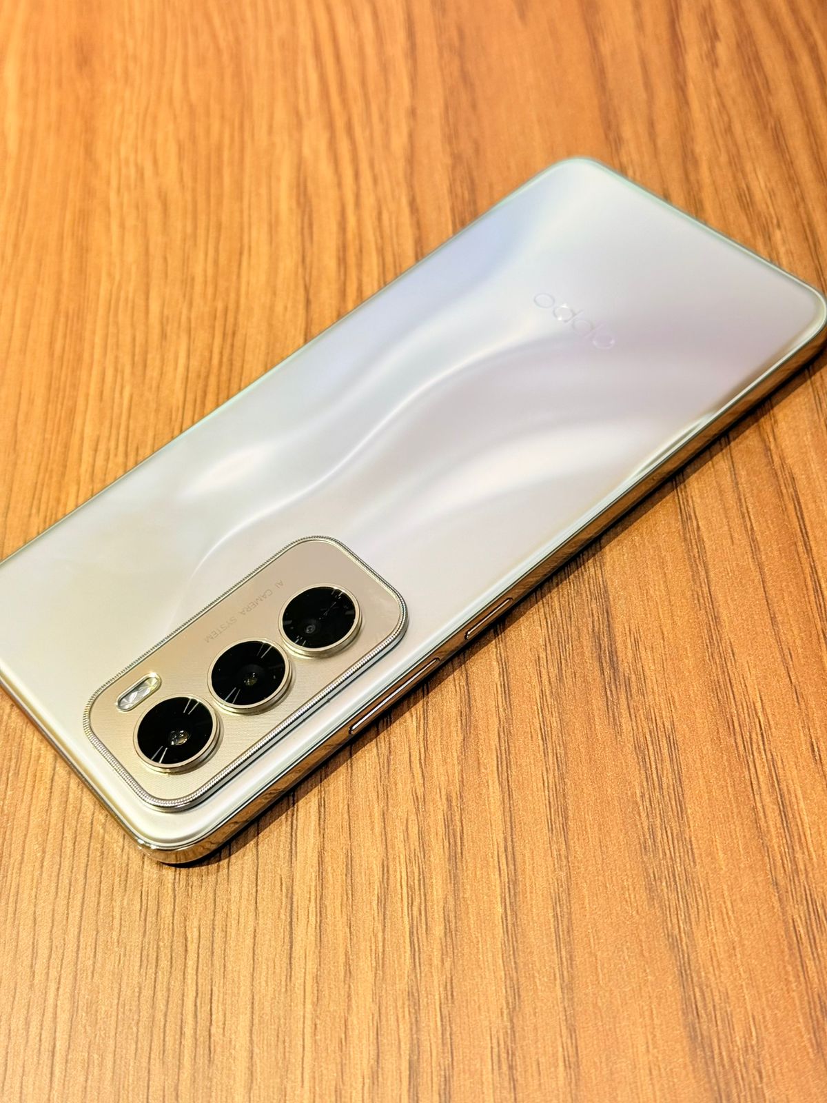 OPPO Reno 12 - Image 4