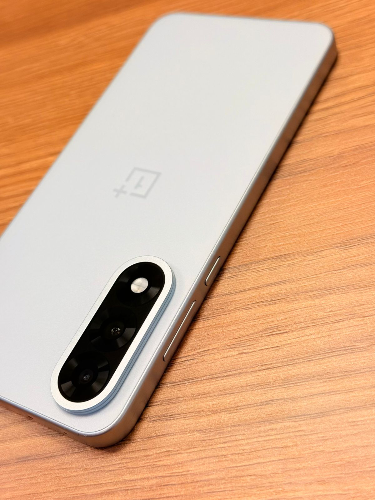 ONEPLUS ACE 5 ULTRA - Image 4