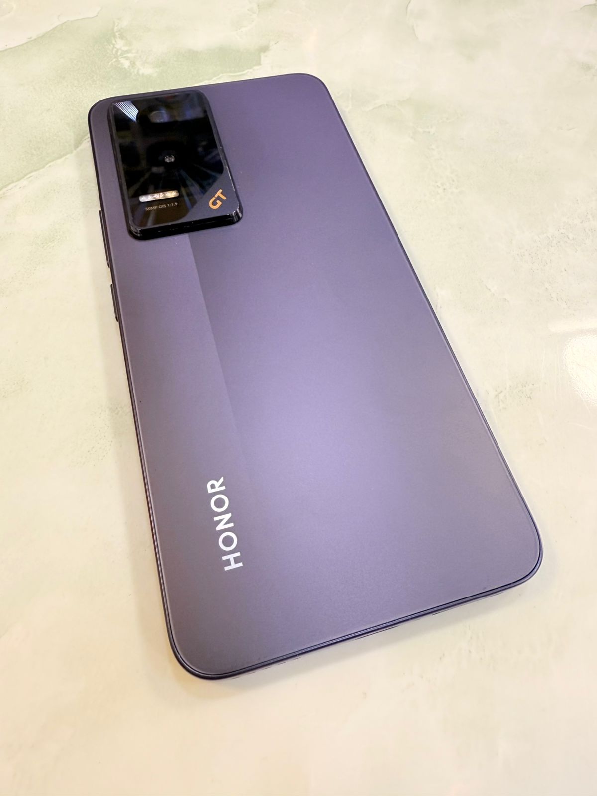 HONOR GT - Image 1