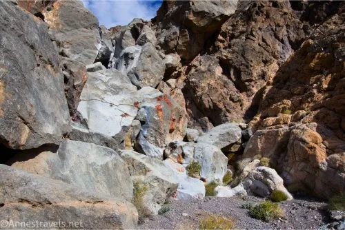 A jumble of large rocks marking the mouth of Undertaker Canyon 