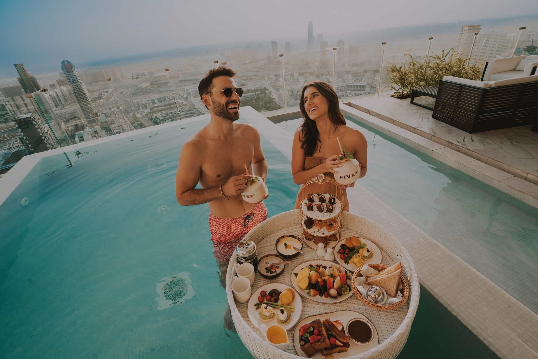 FLOATING BREAKFAST PACKAGE