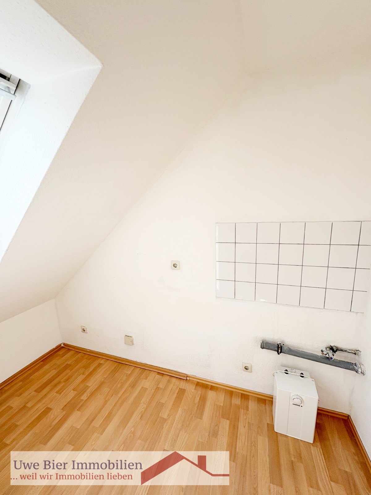 Appartement, 37qm. Klein, fein und alles Mein ++ Miete? Was war das nochmal?