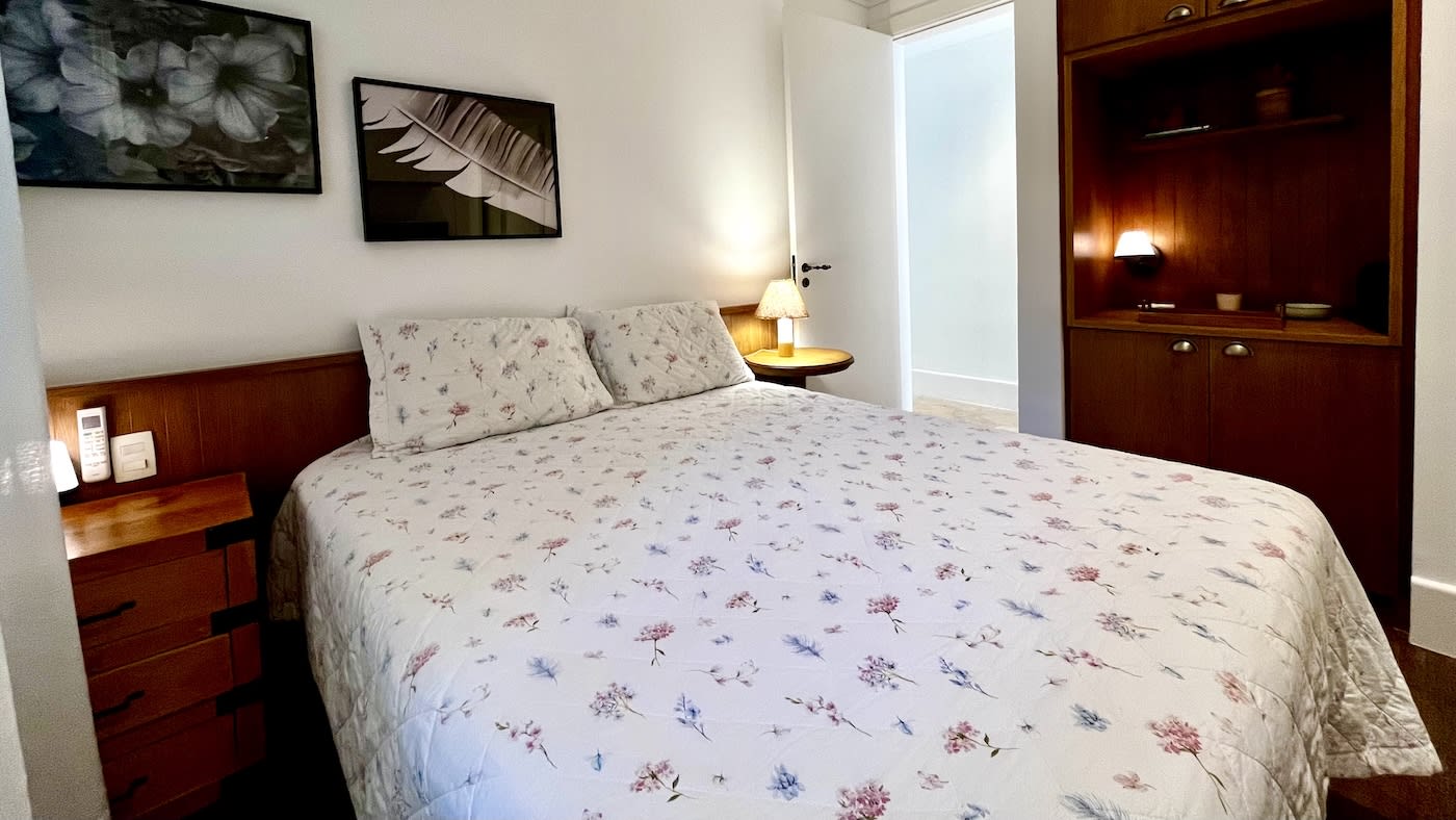 Casa automatizada e renovada a 450 metros da praia no Condomínio Iporanga — foto 3