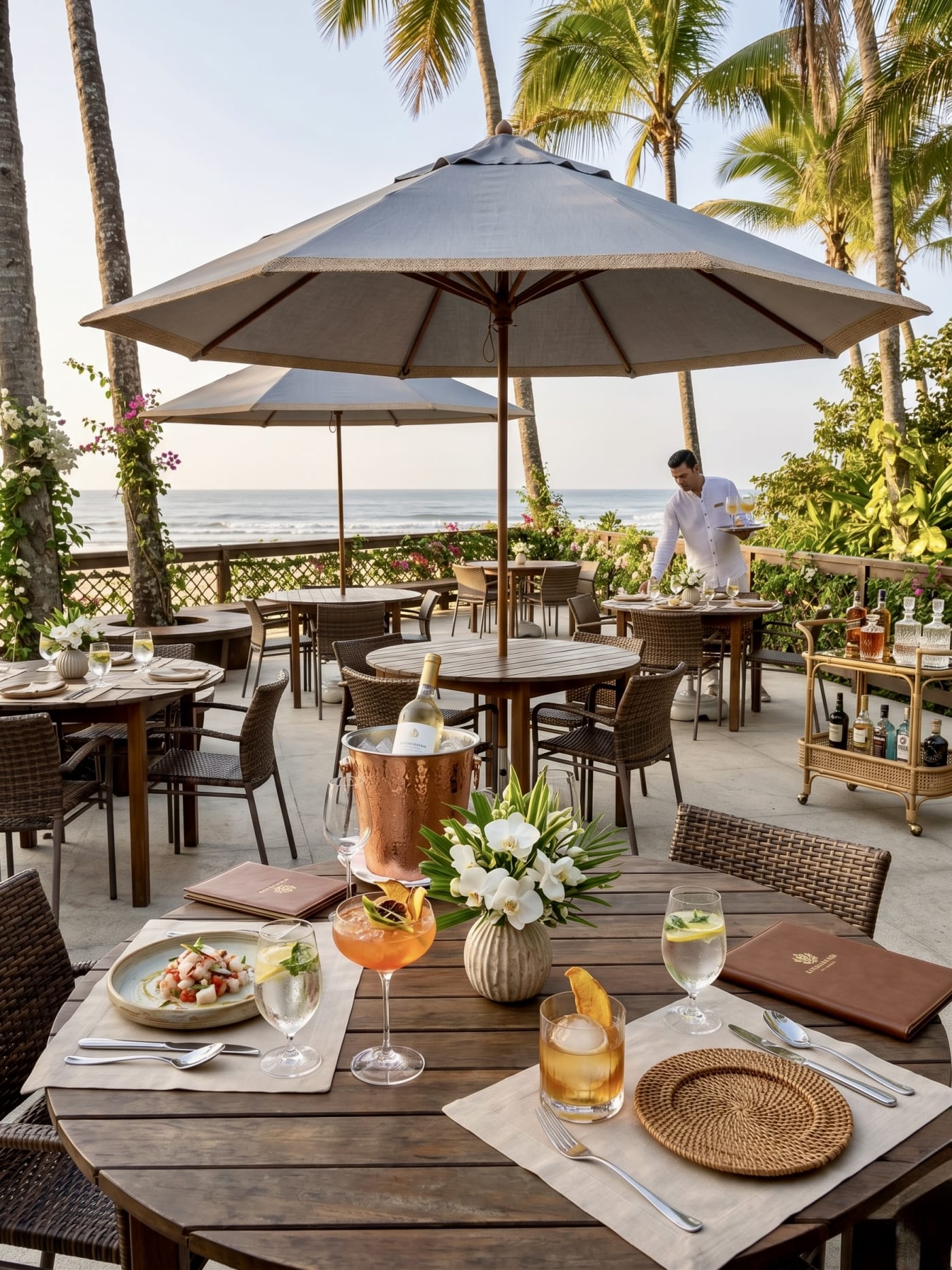 Restaurante e clube com vista para o mar