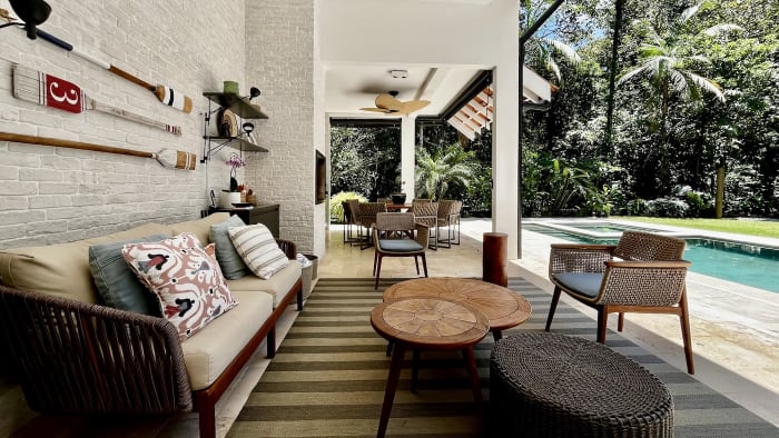Casa automatizada e renovada a 450 metros da praia no Condomínio Iporanga — foto 15