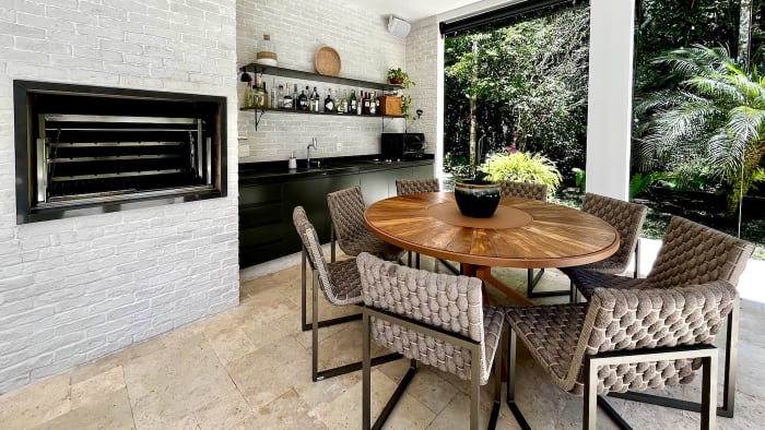 Casa automatizada e renovada a 450 metros da praia no Condomínio Iporanga — foto 17
