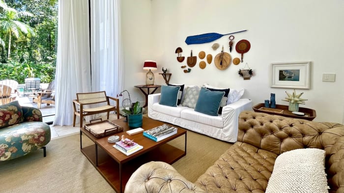 Casa automatizada e renovada a 450 metros da praia no Condomínio Iporanga — foto 31