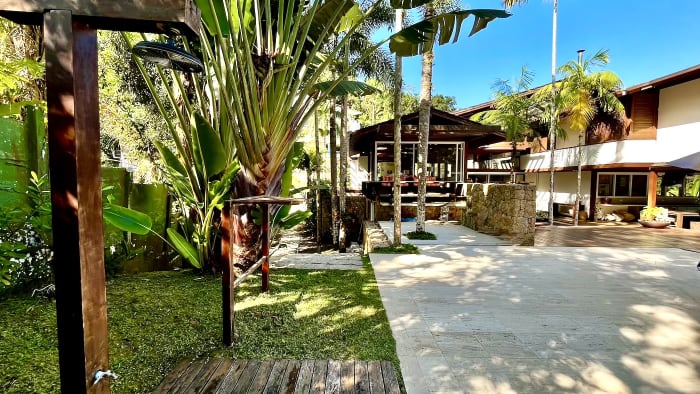 Casa para locação de temporada no Condomínio Iporanga – na quadra da praia com acesso exclusivo — foto 27