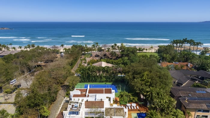 Casa Diferenciada no Condomínio São Pedro – Guarujá, Clube Particular em Localização Privilegiada. — foto 25