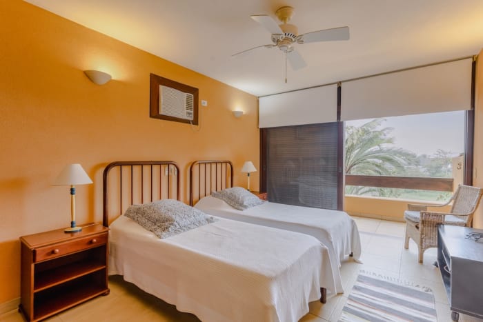 Casa de Luxo à Venda no Condomínio São Pedro com Vista para o Mar, Projeto de Marcos Acayaba e Paisagismo de Burle Marx. — foto 9