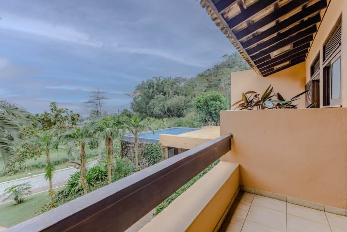Casa de Luxo à Venda no Condomínio São Pedro com Vista para o Mar, Projeto de Marcos Acayaba e Paisagismo de Burle Marx. — foto 11