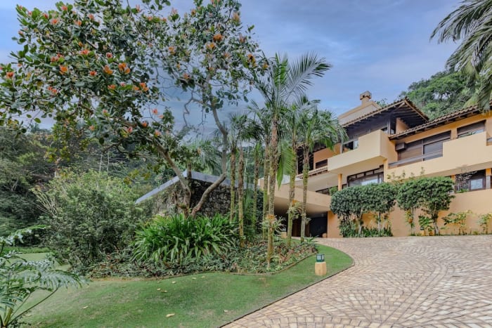 Casa de Luxo à Venda no Condomínio São Pedro com Vista para o Mar, Projeto de Marcos Acayaba e Paisagismo de Burle Marx. — foto 22