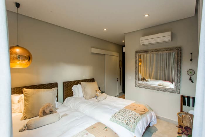 Linda Casa com 5 Suítes e Terraço — foto 13
