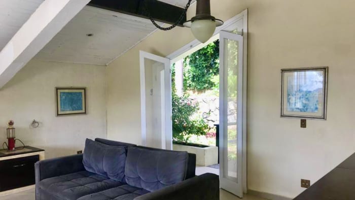 Ambiente interno com acesso à área verde