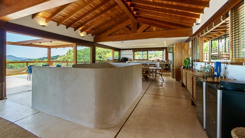 Casa nova no Condominio Iporanga com linda vista para o mar para locação anual — foto 2