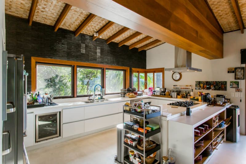 Linda Casa com 5 Suítes e Terraço — foto 2