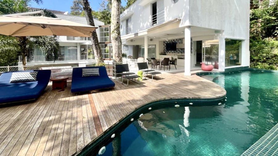 🏠 Exclusiva Residência no Condomínio Iporanga – Conforto, Sofisticação e Natureza 🏖️🏄‍♂️