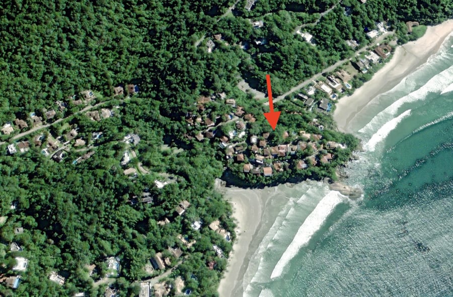 Terreno Exclusivo à Venda no Condomínio Iporanga – Localização Privilegiada com Vista para o Mar