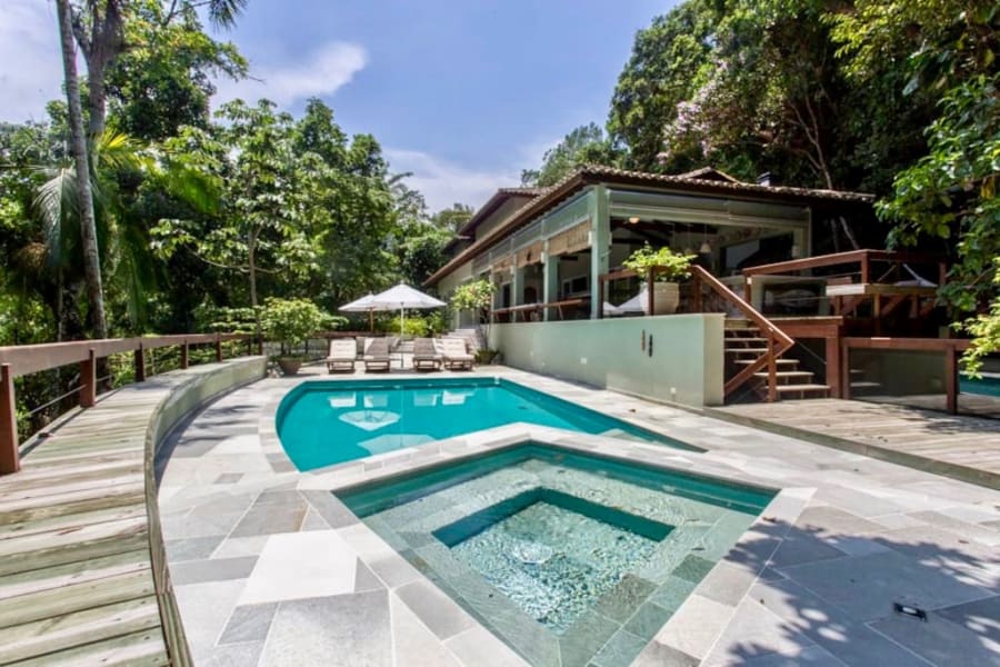 Casa em Iporanga com 5 Suítes