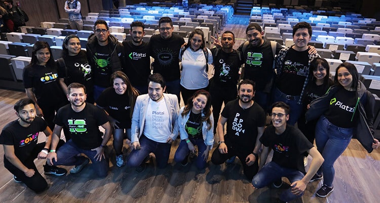 Foto con el equipo de Platzi en Platzi Conf 2019