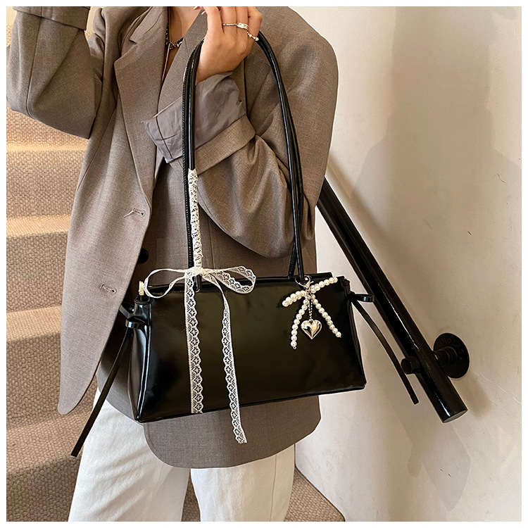 Osi Long Strap Pearl Bow Handbag - Black