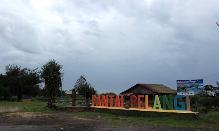 Pantai Pelangi