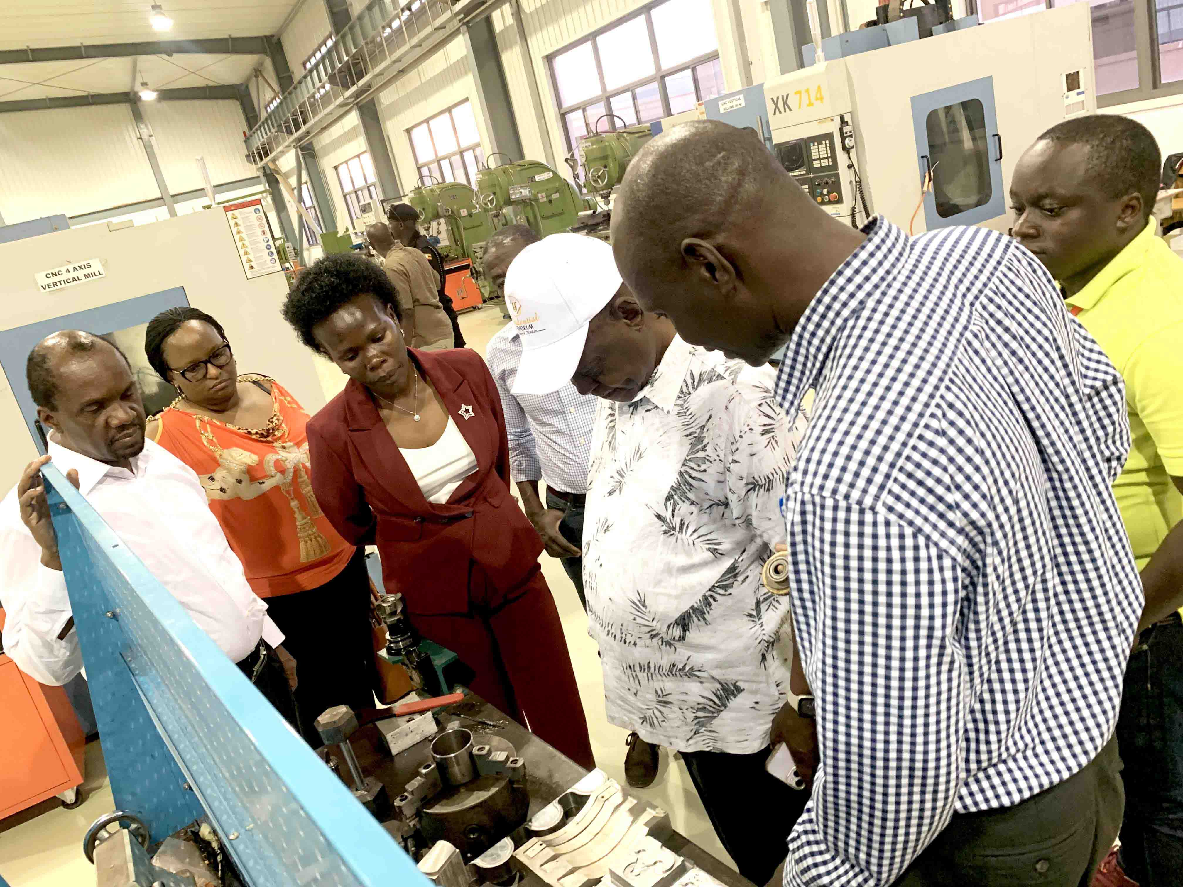 Hon Anite Visits UIRI MMISDC gallery image 2