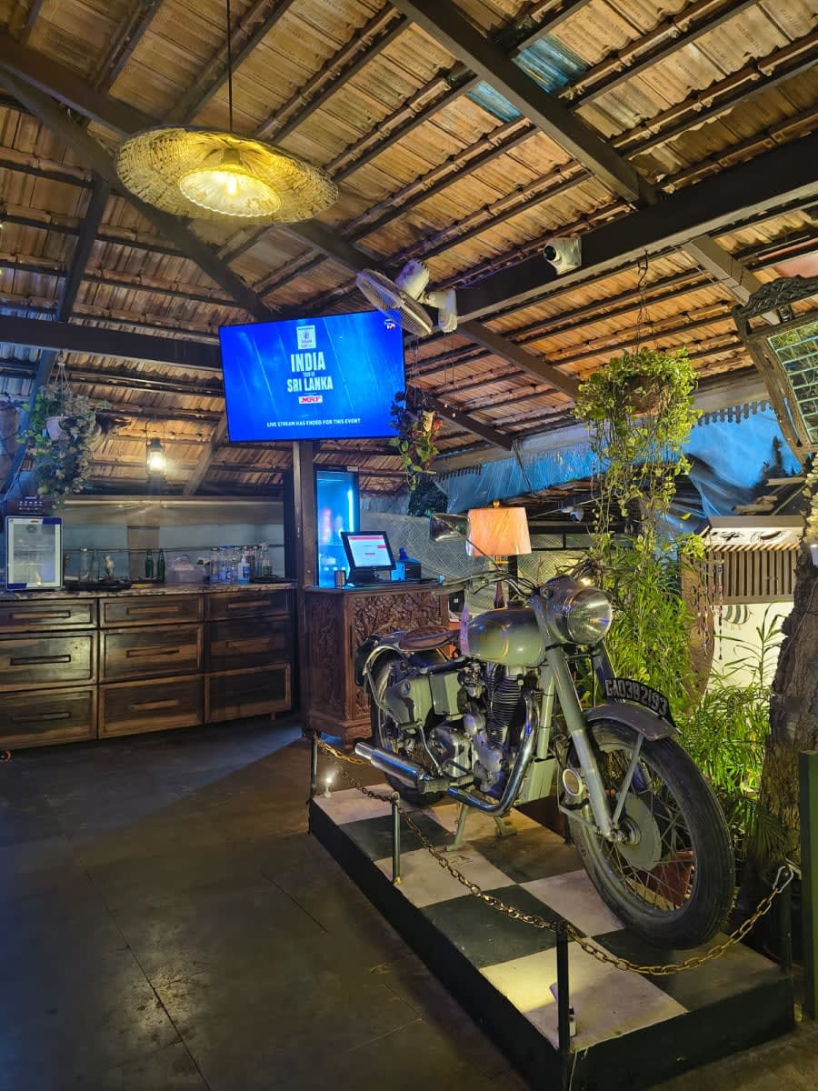 Jungle Café - Bistro & Bar, Barros Vaddo, North Goa