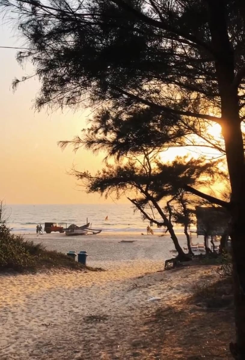 Betalbatim Beach, photo 2