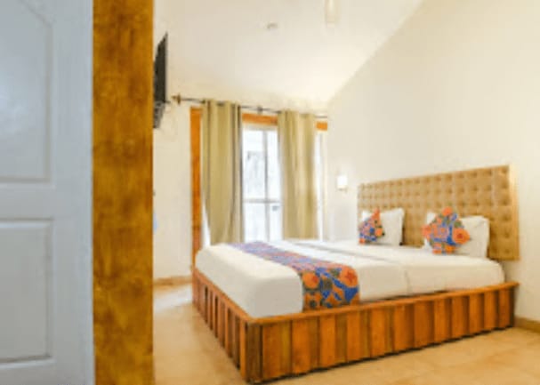 FabHotel Grand Royal Palms, photo 2