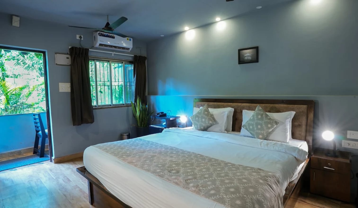 Sort By Stays, Mendonca Vadoo, North Goa