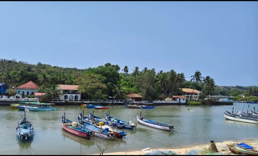 Baia Do Sol - Beach Resort, Lands End, North Goa