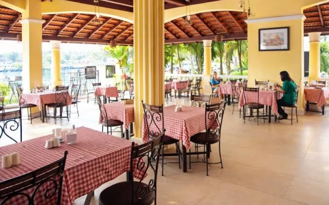Riverside Regency Resort, photo 2