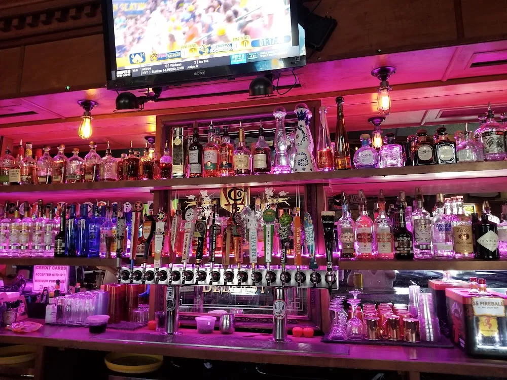 Full Bar