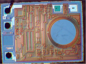 Decapsulated dual phototransistors