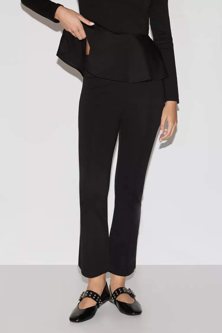 Onyx Archive Architectural Front Seam Cropped Leggings