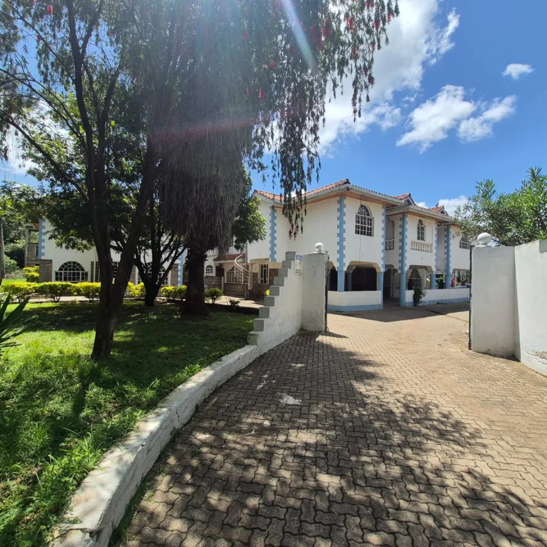 Exclusive 20-Bedroom Estate on 1 Acre – Karen