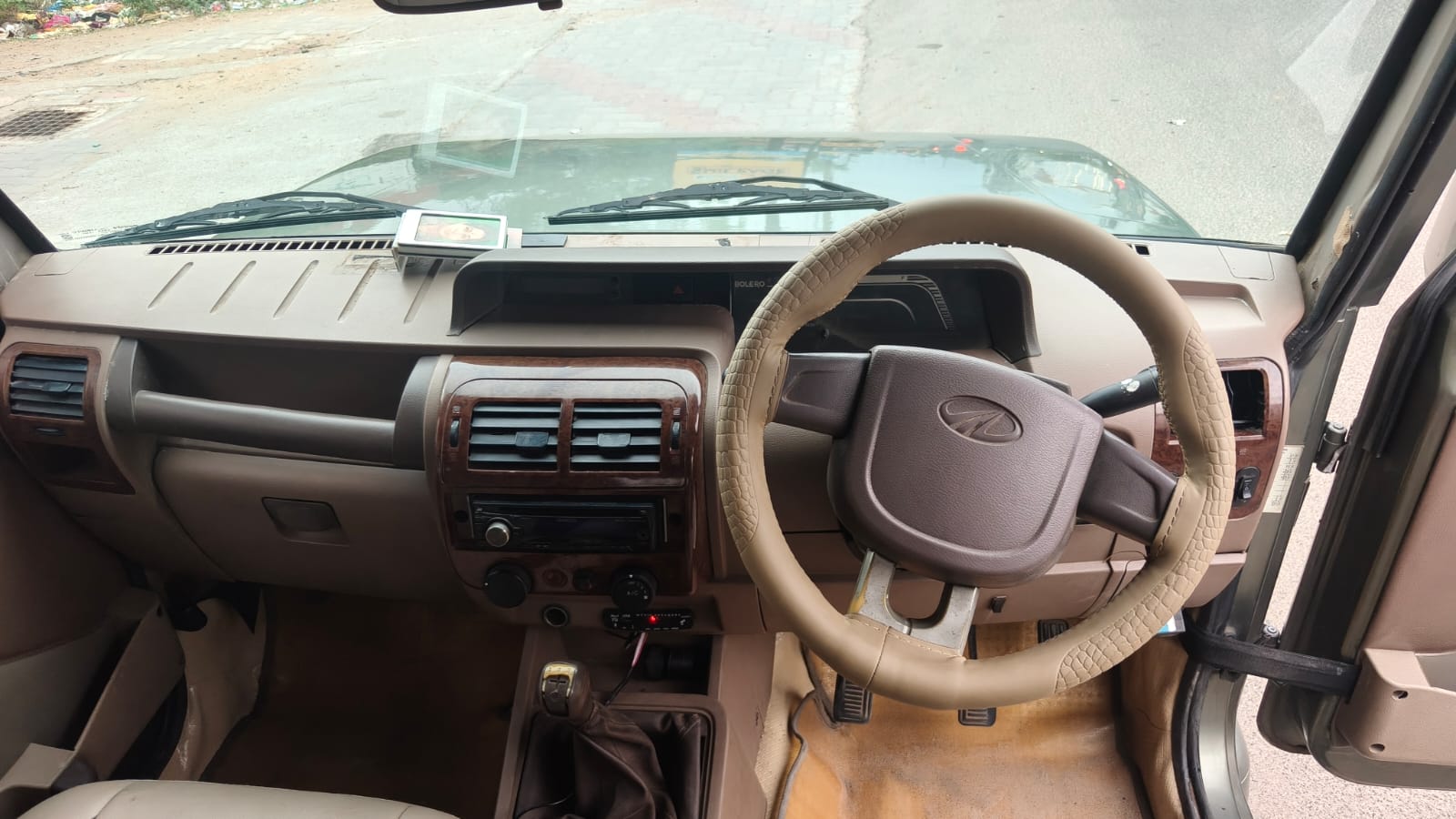 2012 Mahindra Bolero ZLX 9