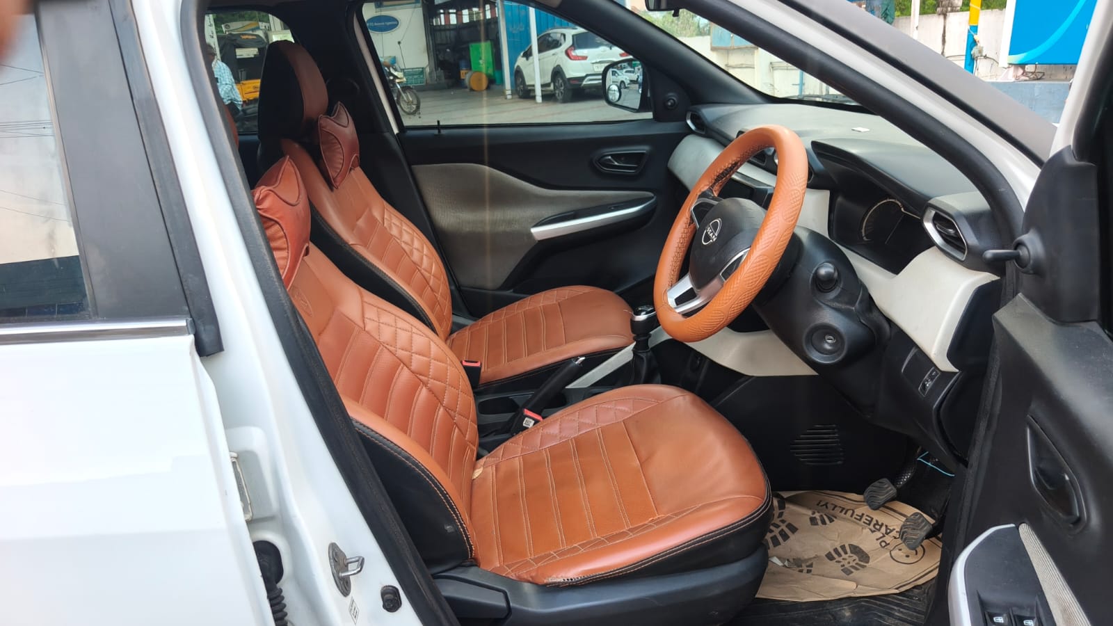 2022 Nissan Magnite XL 6