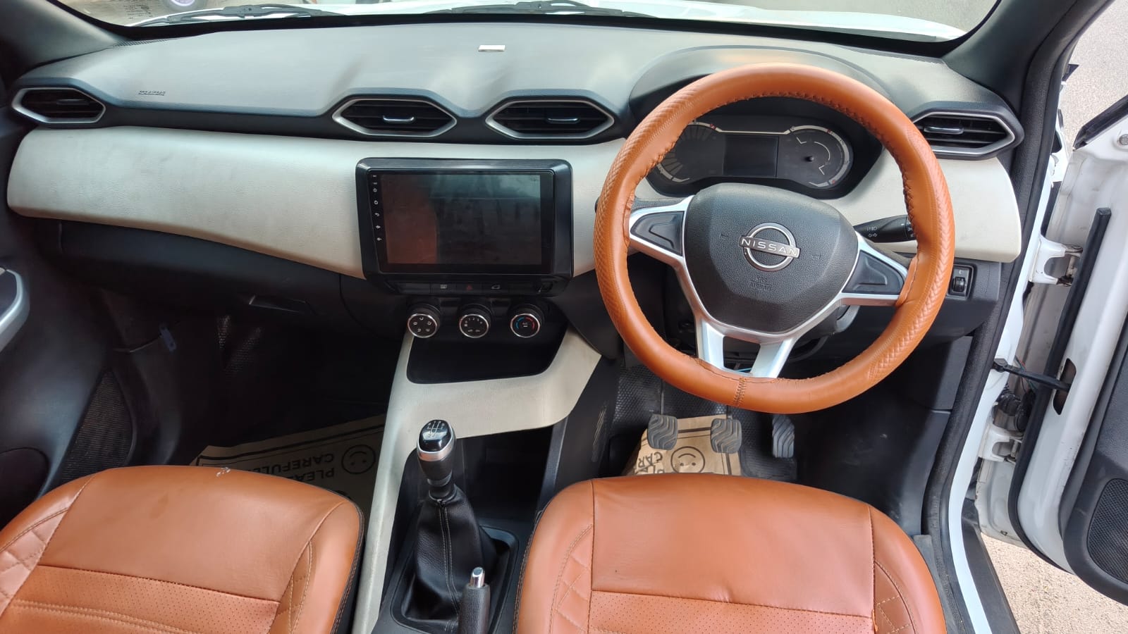 2022 Nissan Magnite XL 8