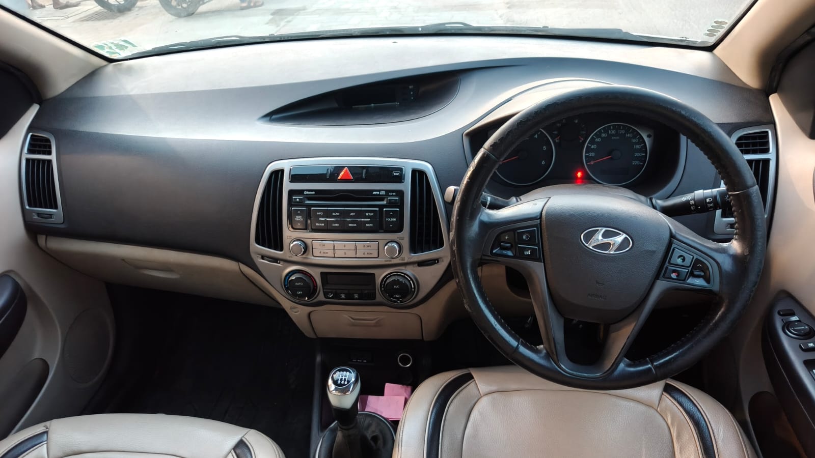 2014 Hyundai i20 Sportz 8