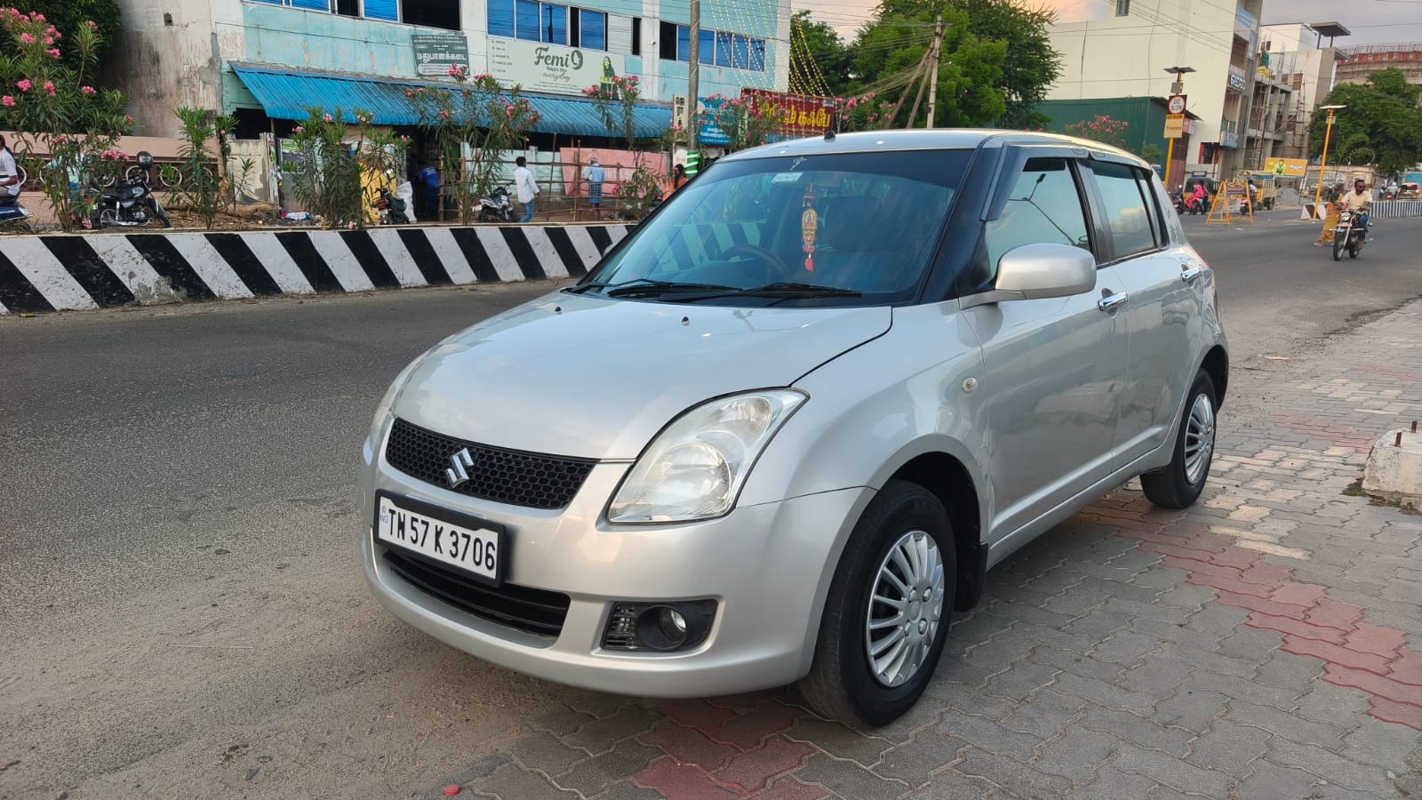 2006 Maruti Suzuki Swift VXi 2