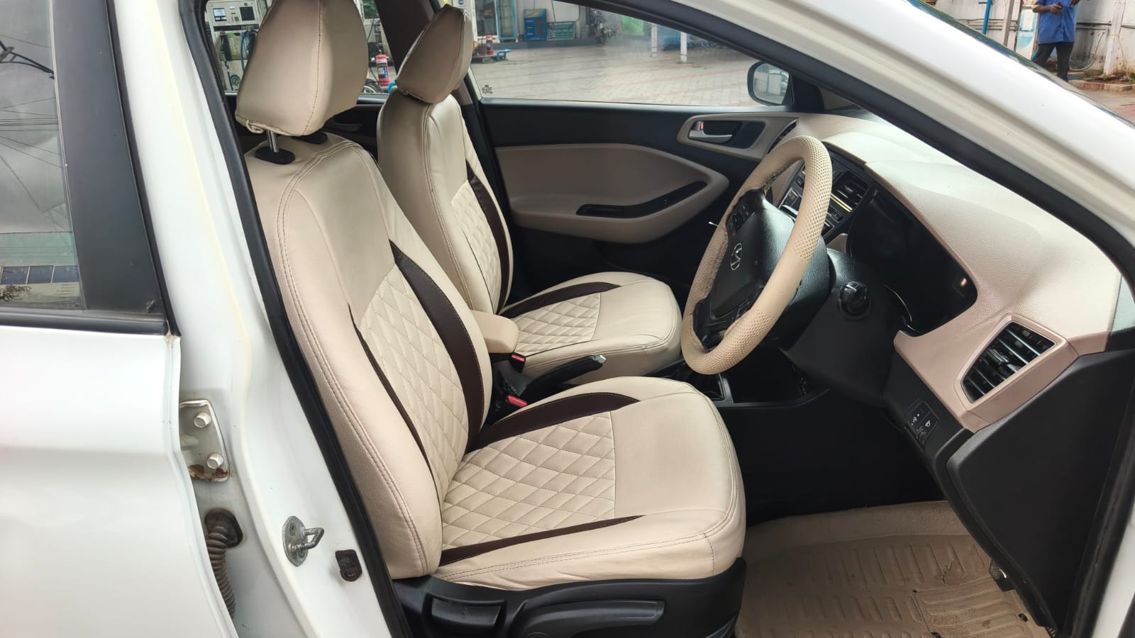 2014 Hyundai Elite i20 Asta 6