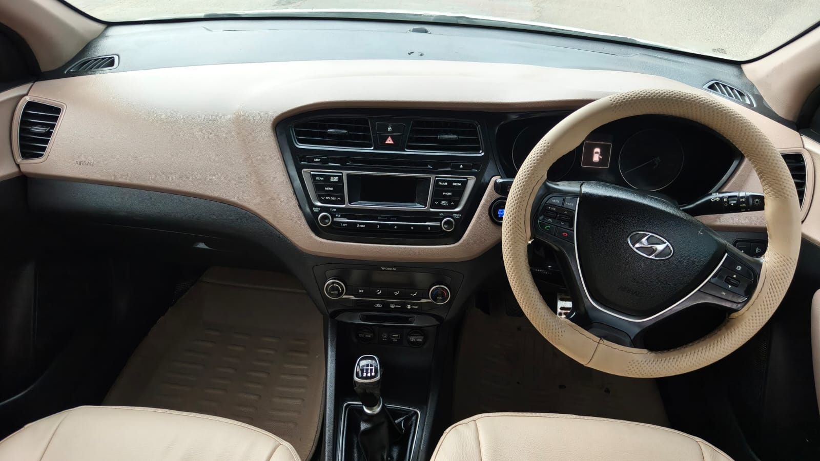 2014 Hyundai Elite i20 Asta 8