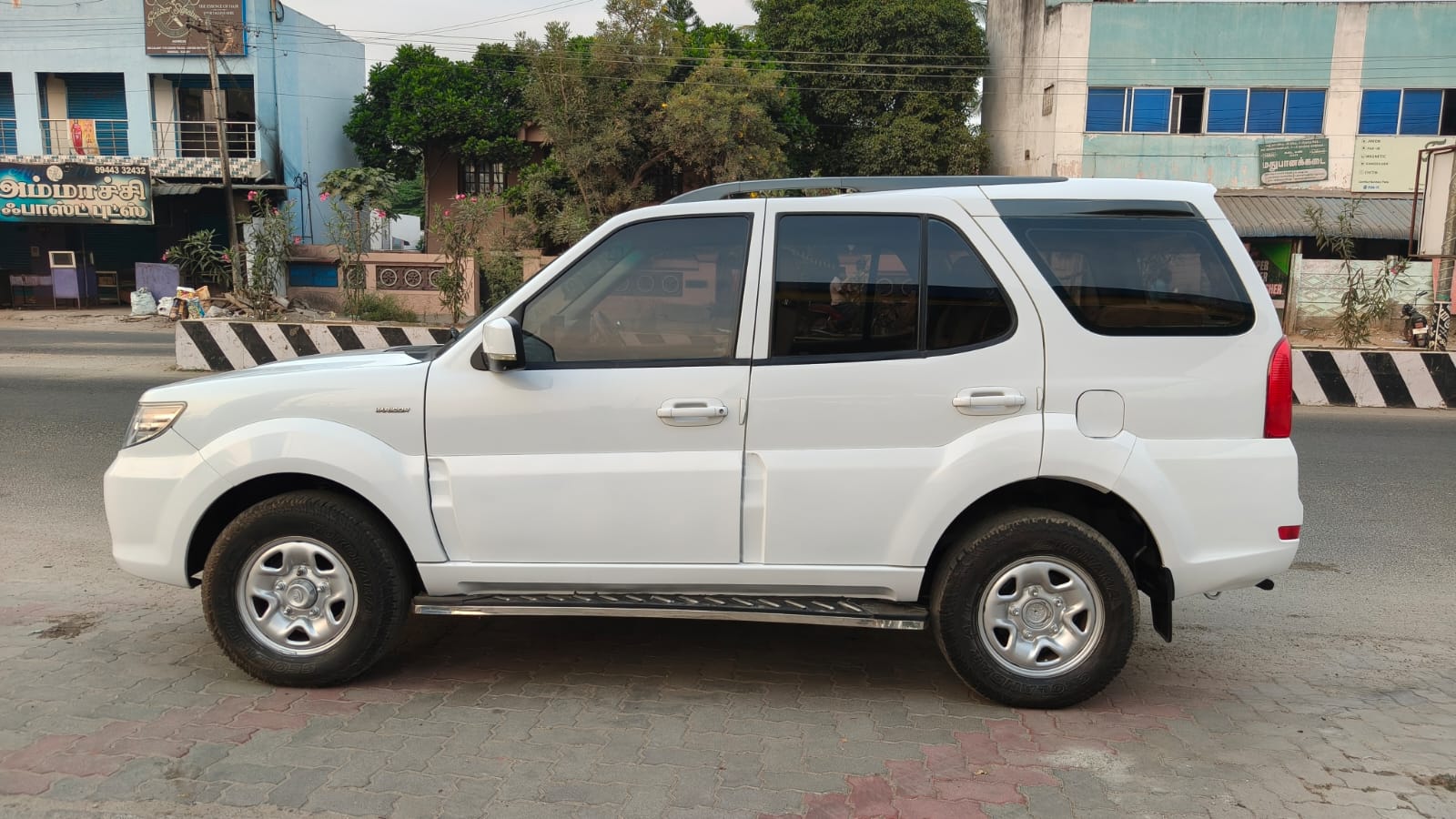 2016 Tata Safari Storme VX 2
