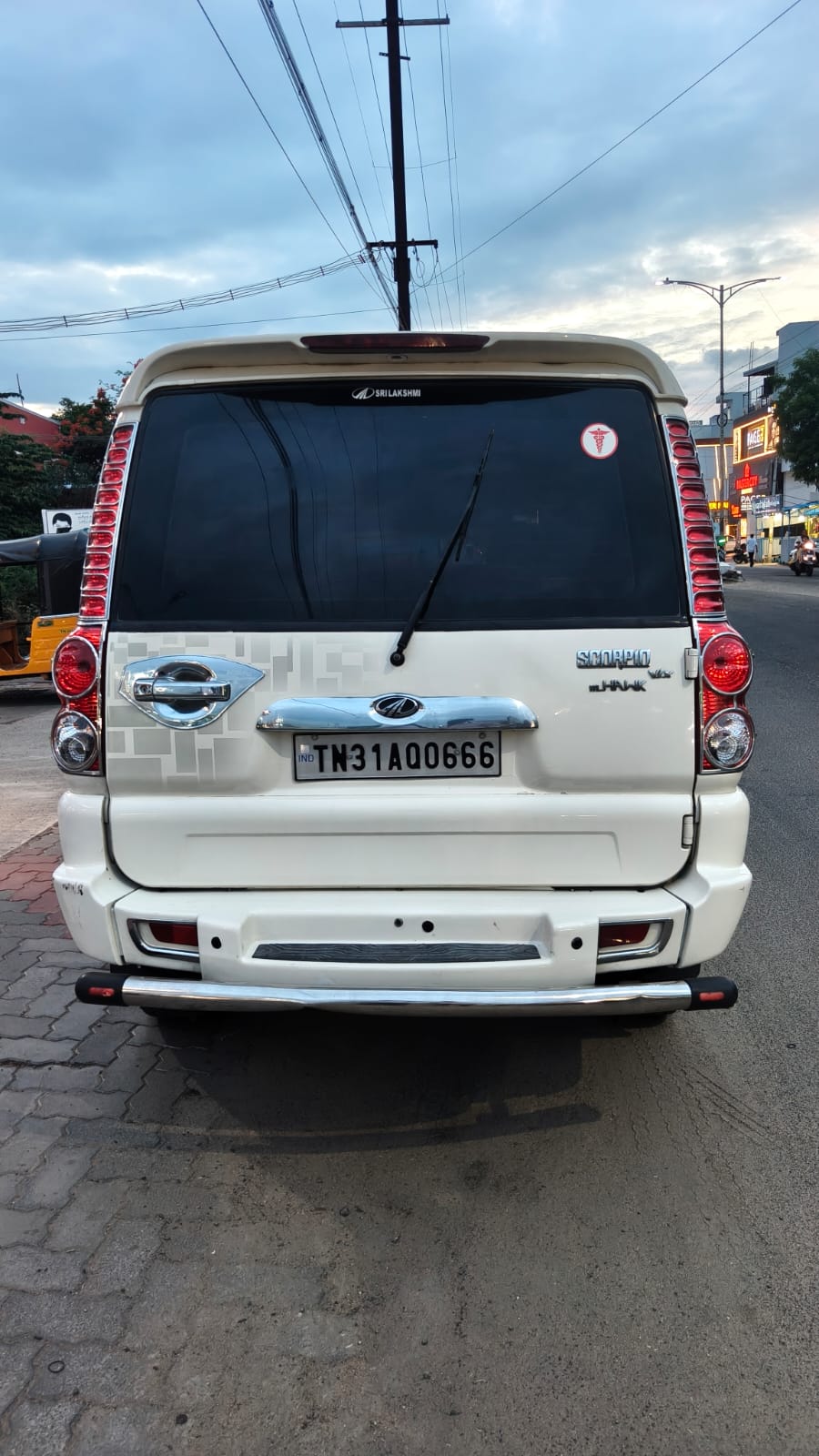 2012 Mahindra Scorpio VLX 4