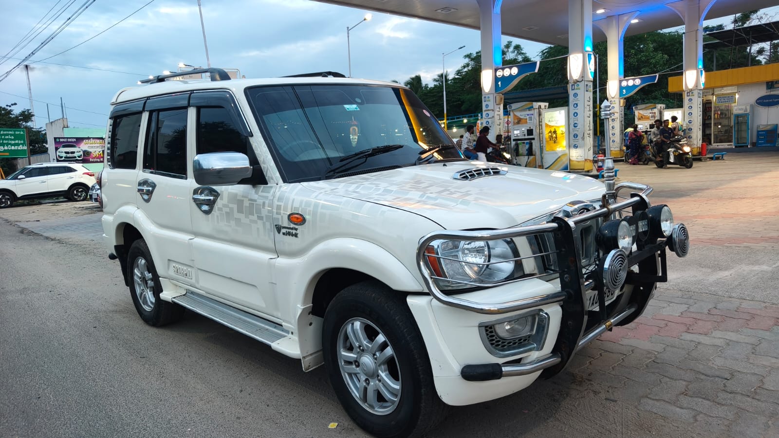 2012 Mahindra Scorpio VLX 6