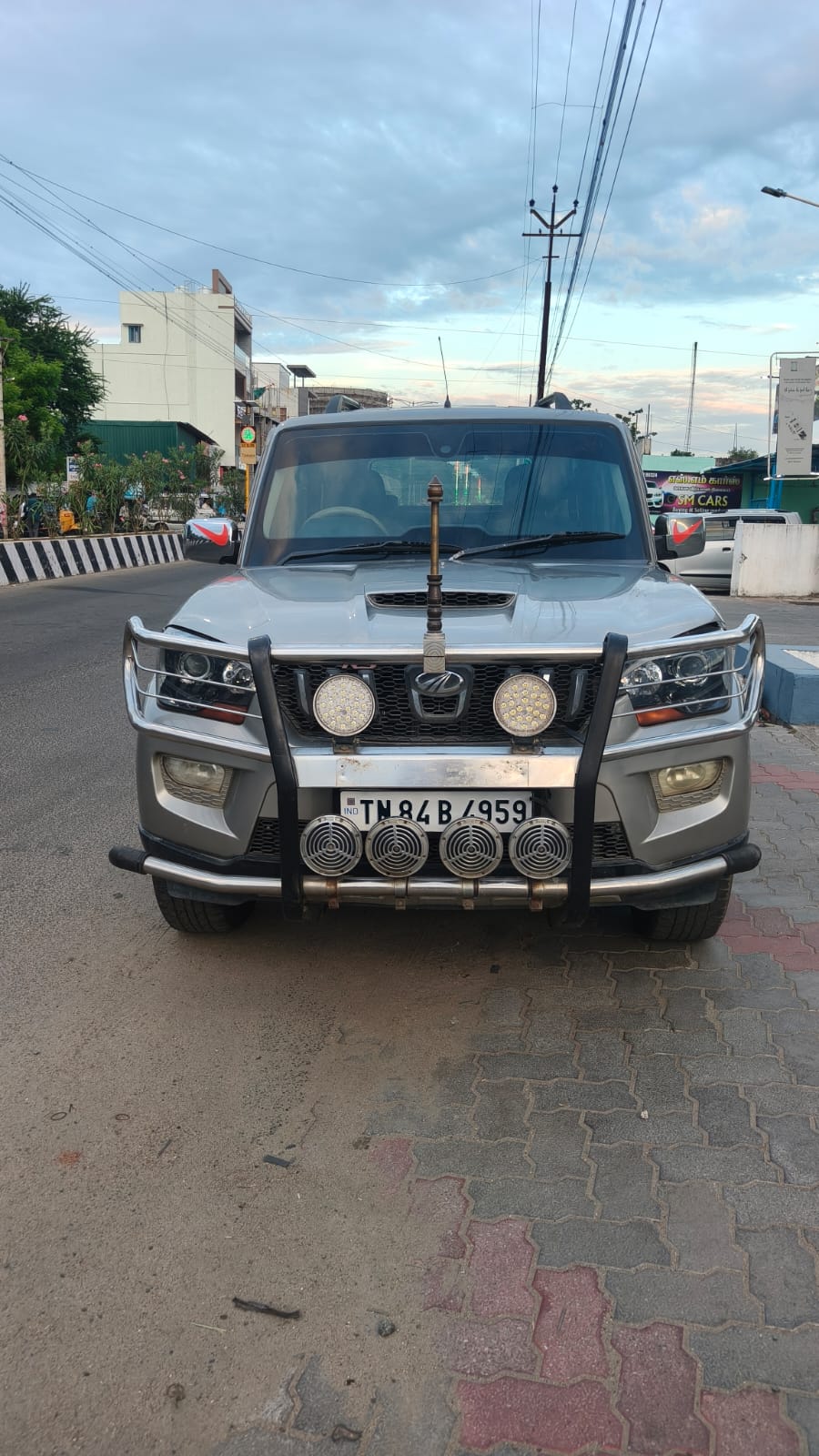 2015 Mahindra Scorpio S10 1