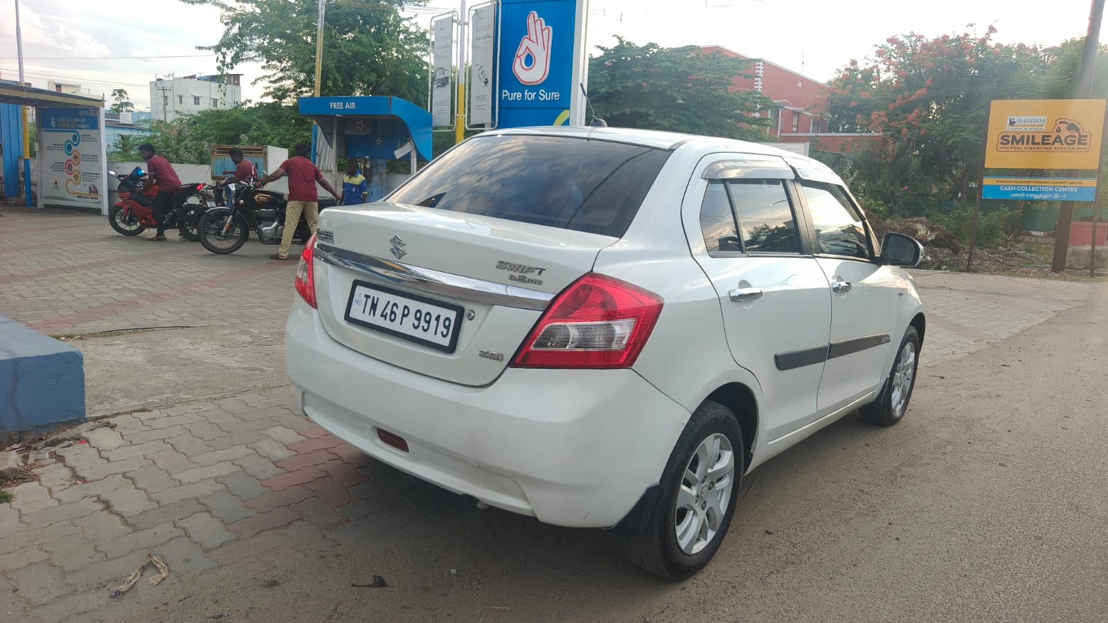 2013 Maruti Suzuki Swift Dzire ZDi 4